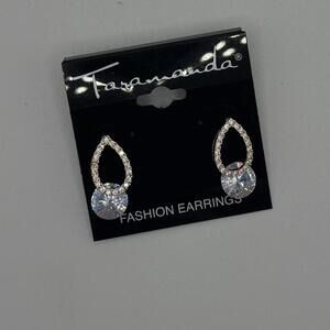Taramanda Teardrop Crystal Stud Earrings – NWT Elegant Glam